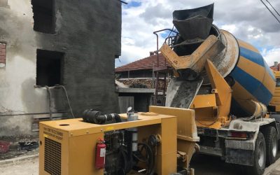 Укрепване на фасада на къща с торкрет бетон (мокър способ)