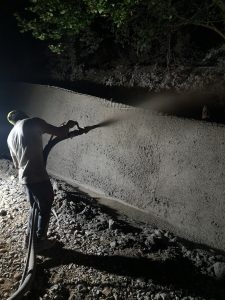 укрпеване на подпорни стени с торкрет бетон